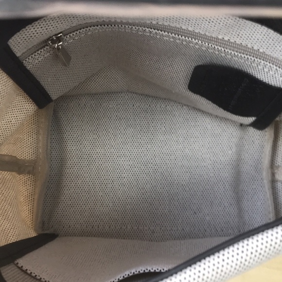 Women's Essential Toile Bucket Bag - Picture 6 of 10